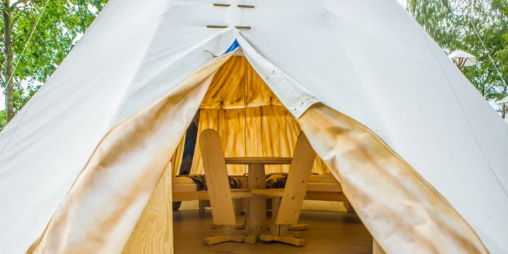 Bydlet budete v teepee, kočovnickém voze nebo prérijním domku.