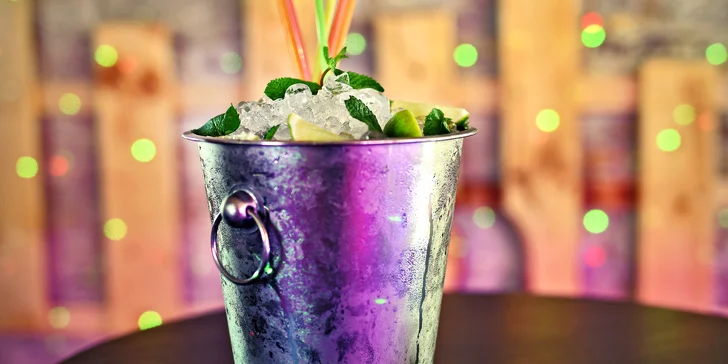 Skvělá party v centru Prahy: XXL drink dle výběru pro 8 lidí