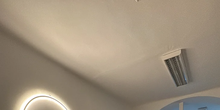 Relax si užijete za doprovodu hudby, svitu svíček a podmanivých vůní prémiových olejů Pure Fiji.
