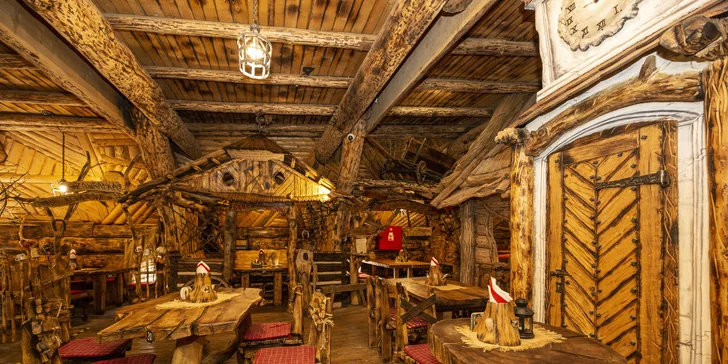 Součástí pobytu je také polopenze v pekelné restauraci.