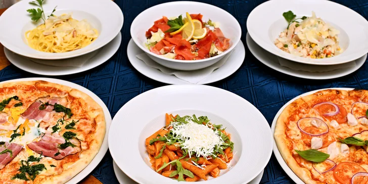 Tradiční italské speciality: pizza, pasta, salát nebo rizoto podle výběru