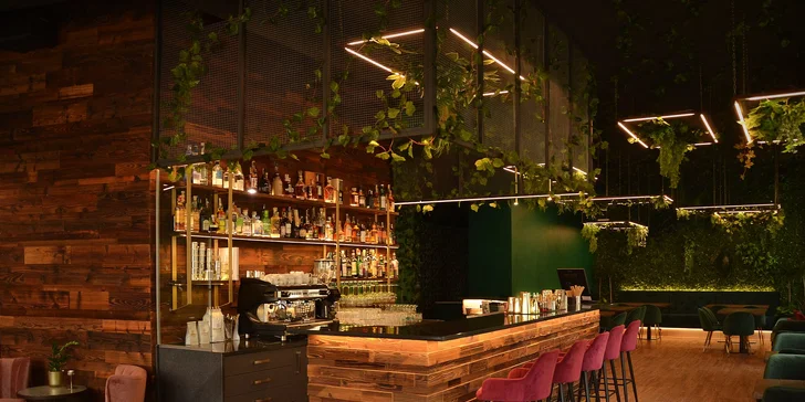 Restaurace je jen kousek od zastávky Náměstí Svobody.