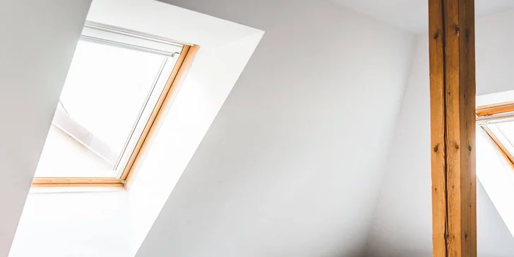 Bydlet budete v jednolůžkovém nebo dvoulůžkovém pokoji s manželskou postelí nebo dvěma oddělenými lůžky. 