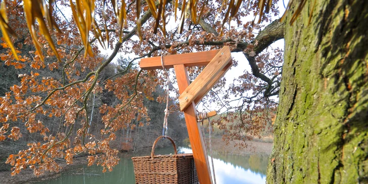 Priamo pod sebou budete mať rybník.
