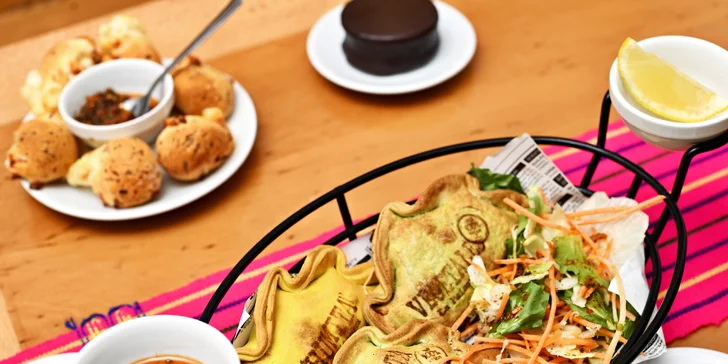 Tím hlavním ale budou plněné kapsičky emapanadas z pšeničné mouky, uvnitř kterých bude masová, vegetariánská či veganská náplň. 