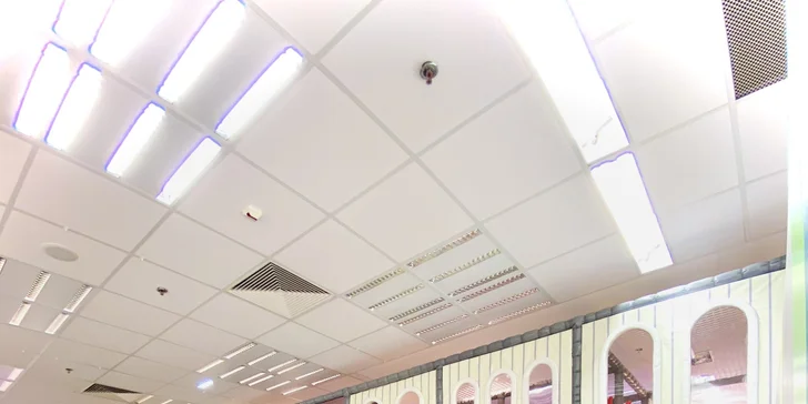 Akční dítka od 3 let se budou mít nejlíp v hrací zóně s prolézačkovým labyrintem, tobogánem a klouzačkami.