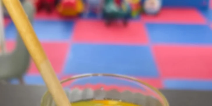 Súčasťou vstupu je navyše buď osviežujúca 0,5 l limonáda alebo bohatá pizza.