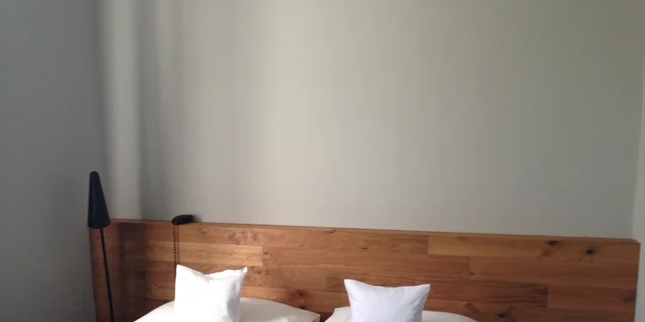Co takhle si tu tedy vychutnat romantickou večeři, po které si užijete i společnou noc?