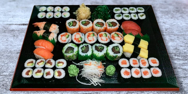Pravá japonská hostina v Sushi Miomi - 31 nebo 53 kousků lahodného sushi