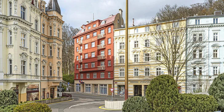 To vše díky ubytování v Aphrodite Suite Hotelu ležícímu naproti Smetanovým sadům.