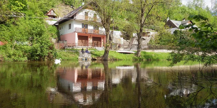 Stačí, aby se domluvili tři rodiny nebo parta přátel, a můžete vyrazit. 