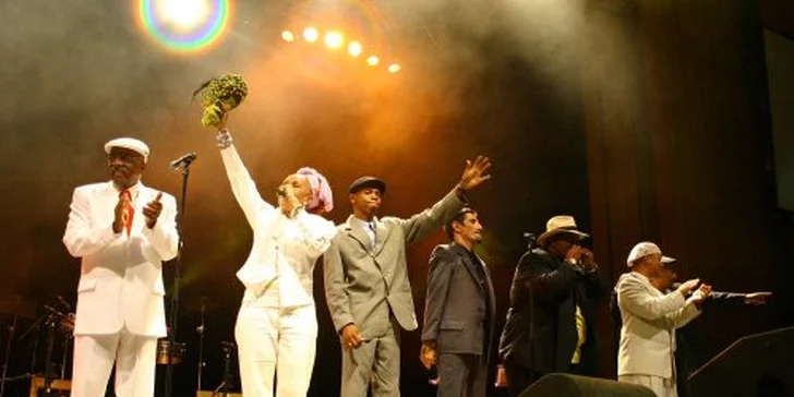 390 Kč za lístek na koncert Live from Buena Vista The Havana Lounge. Největší kubánská párty i nevšední valentýnský dárek se slevou 43%.