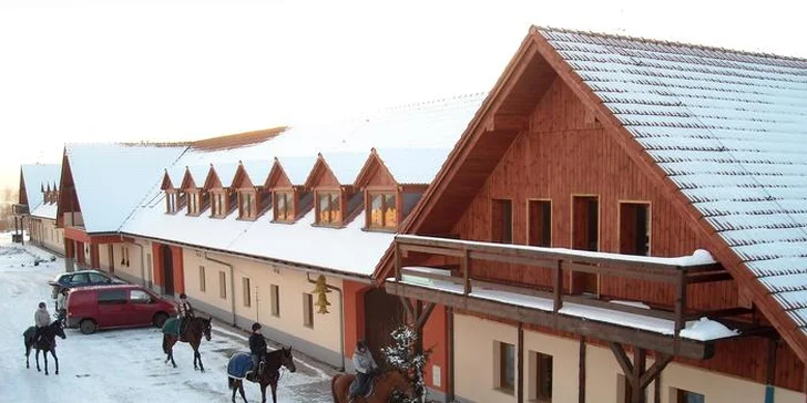 Od podzimu do jara na koňské farmě: Aktivní pobyt s polopenzí i půjčením kol