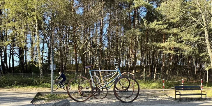 Priamo v hoteli si môžete požičať bicykle.