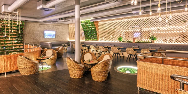 Saunové centrum je dvoupatrové, ve veřejné zóně se nachází příjemný chill bar (je potřeba mít vstupenku do veřejné zóny). 