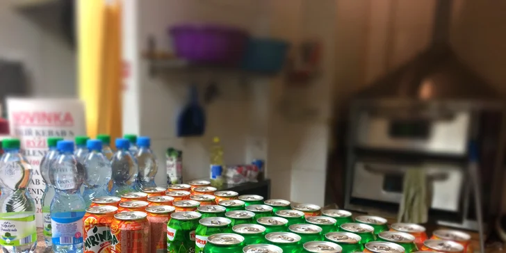 Kausar vám samozřejmě nabídne i něco na zapití.