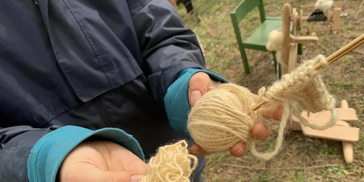 Ukážete si, jak se zpracovává ovčí vlna.