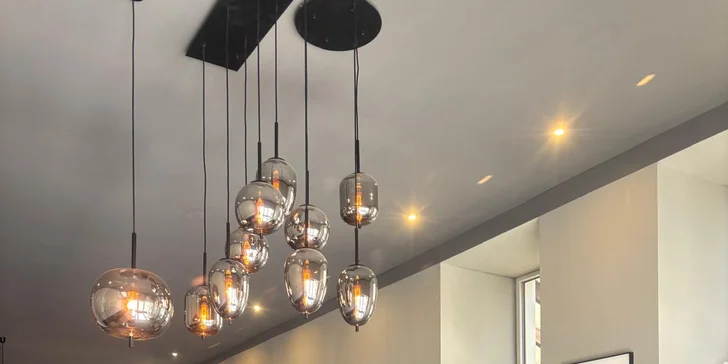 Nemusíte ani pořizovat letenky, stačí si udělat radost otevřeným voucherem do restaurace Kanchenjunga.