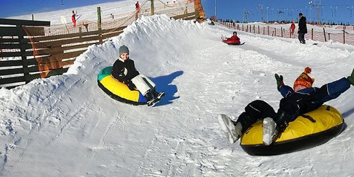 4 adrenalinové jízdy na snowtubingu v Božím Daru