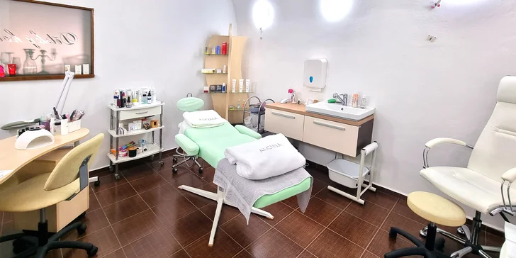 Těšit se můžete na peeling, čištění ultrazvukovou špachtlí či úpravu obočí. 