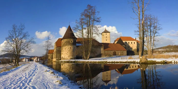 Co si třeba vyrazit na vodní hrad Švihov?
