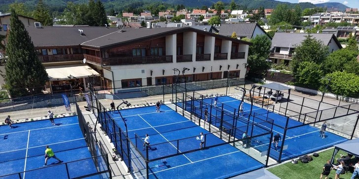 Ovládni kurt, ovládni hru. Vaša nová závislosť sa volá padel!

