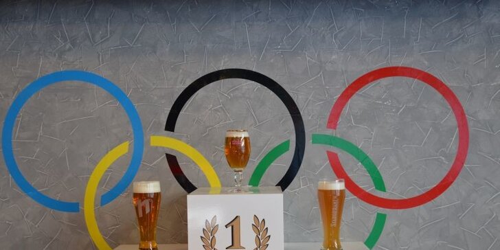 2× corndog s hranolky a 3 piva s olympijskou projekcí