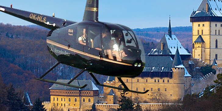 Let vrtulníkem nad Prahou nebo Karlštejnem