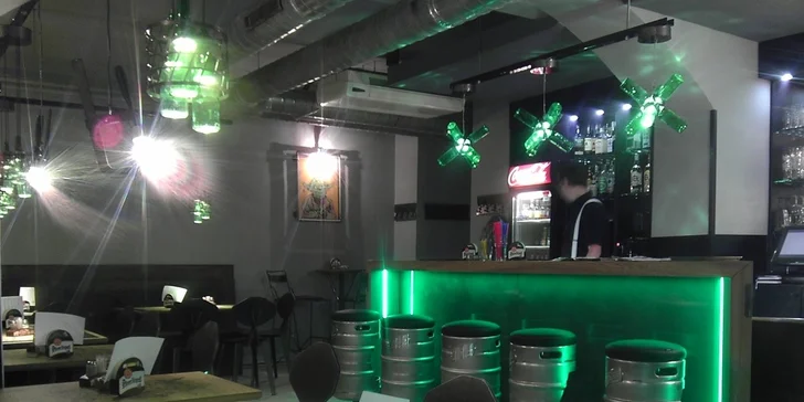 Fošna plná řízečků v Elektra Excelent Urban Pub