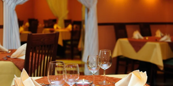 Jakékoli pokrmy v Golden Tikka v hodnotě 600 Kč