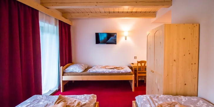 Ubytujete sa v izbách Standard alebo Deluxe.