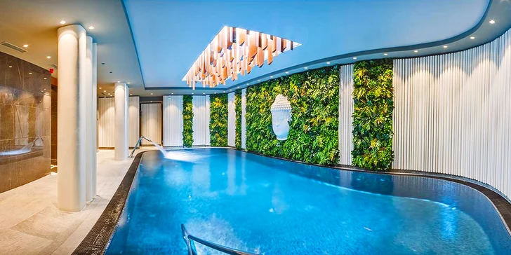 Vo wellness je bazén, fínska sauna a parná sauna.