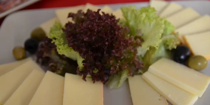 Raclette: Francouzské pohoštění pro dva v Bistro de France