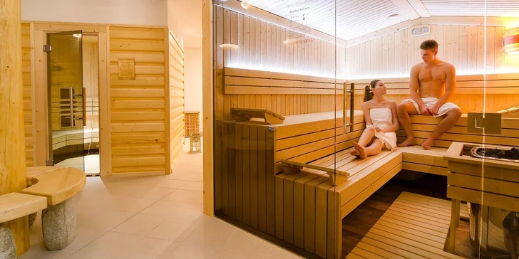 Součástí wellness je saunový svět, kde je 6 druhů saun. 
