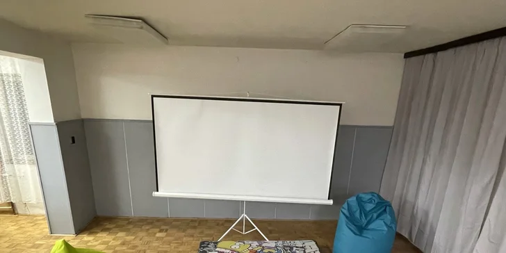 Na plátne si spolu so svojimi animátormi pozriete vlastné výtvory a ohodnotíte ich.