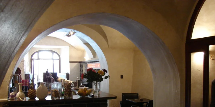 Dvoje italské těstoviny, pizzy, rizota nebo saláty