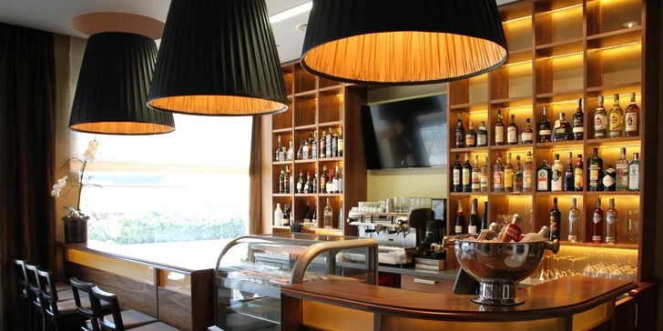 Luxusní wellness s polopenzí v hotelu Větruše