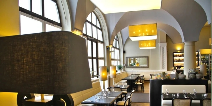Luxusní wellness s polopenzí v hotelu Větruše