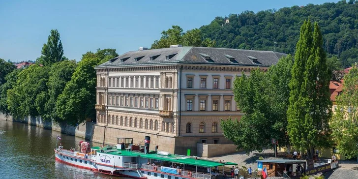 Úžasná plavba na Slapy historickým parníkem