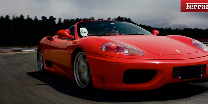 Divoká jízda v otevřeném Ferrari F360 na Czechringu