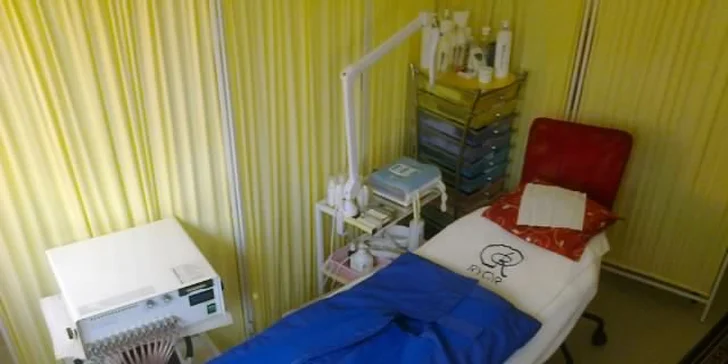 Profesionální lymfatická masáž obličeje, hlavy a dekoltu