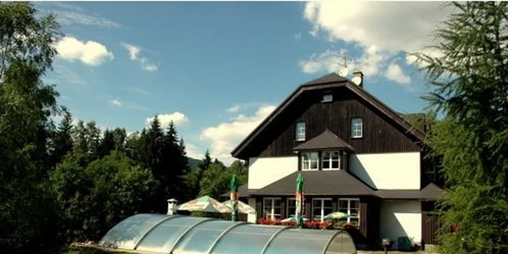 1790 Kč za 3denní pobyt v Orlických pro DVA. Horský hotel Konšel, snídaně, sauna a ideální cyklovýlet se slevou 48 %.
