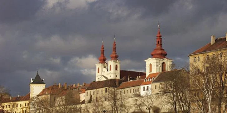 Romantická noc či 3denní odpočinek v apartmánech pro dva v Žatci