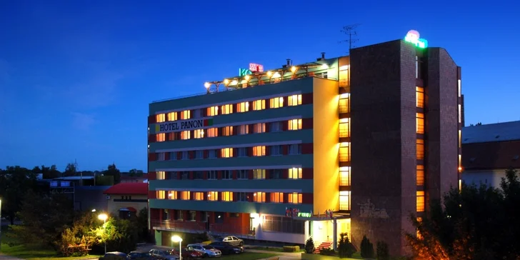 Jarní relax s polopenzí pro dva na jižní Moravě