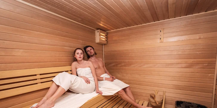A co takhle trocha relaxu? V hotelu najdete i finskou saunu až pro 8 osob.