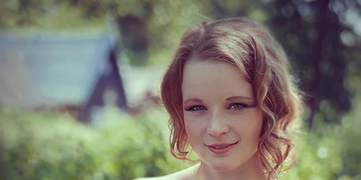 Portrétní a glamour fotografování v přírodě