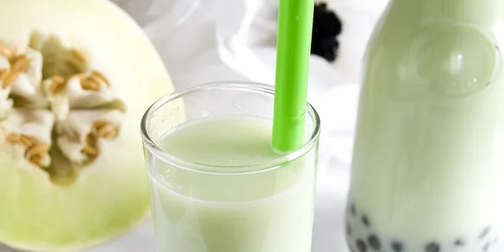 Oblíbený nápoj bubble tea (700 ml) plný chuti