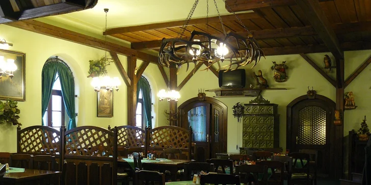 Lyžování i wellness v malebném Loveckém zámečku