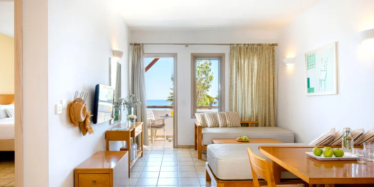 Těší se na vás 4* hotel Louis Althea Beach, který se nachází v letovisku Protaras.