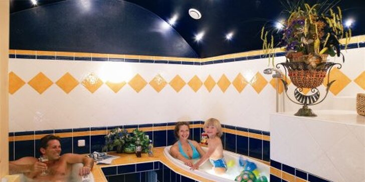 149 Kč za vstup do sauny, parní lázně nebo perličkové koupele pro dva. Odpočinek v centru Prahy se slevou 66 %.